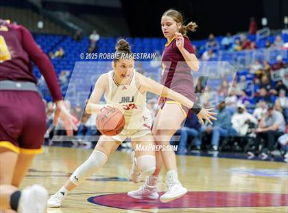 Thumbnail 1 in Fairfield vs. Jim Ned (UIL 3A Basketball Division I Final) photogallery.