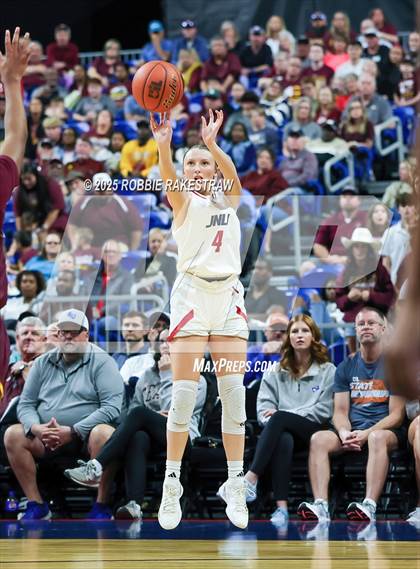 Thumbnail 1 in Fairfield vs. Jim Ned (UIL 3A Basketball Division I Final) photogallery.