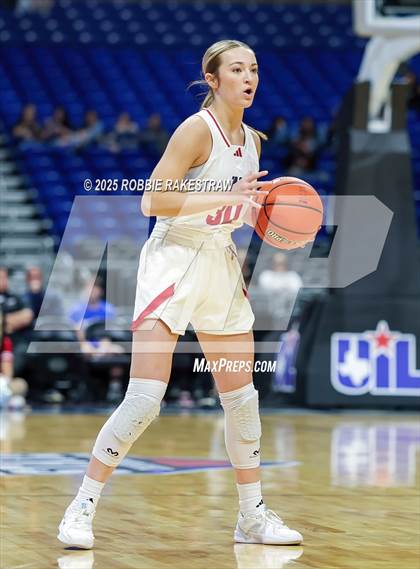 Thumbnail 2 in Fairfield vs. Jim Ned (UIL 3A Basketball Division I Final) photogallery.