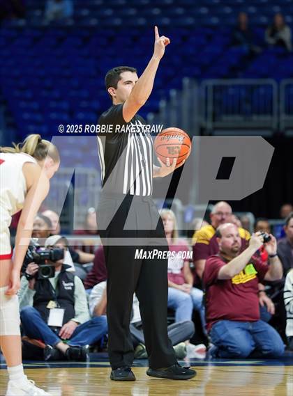 Thumbnail 2 in Fairfield vs. Jim Ned (UIL 3A Basketball Division I Final) photogallery.