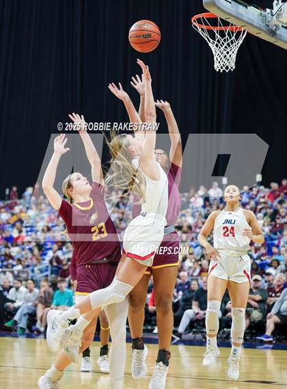 Thumbnail 1 in Fairfield vs. Jim Ned (UIL 3A Basketball Division I Final) photogallery.