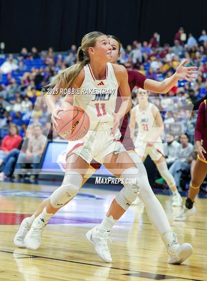 Thumbnail 1 in Fairfield vs. Jim Ned (UIL 3A Basketball Division I Final) photogallery.
