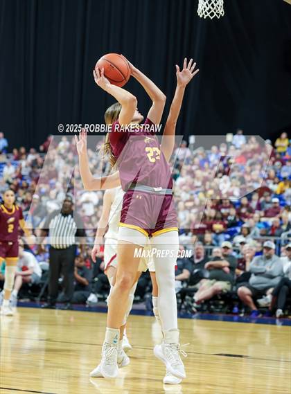 Thumbnail 3 in Fairfield vs. Jim Ned (UIL 3A Basketball Division I Final) photogallery.