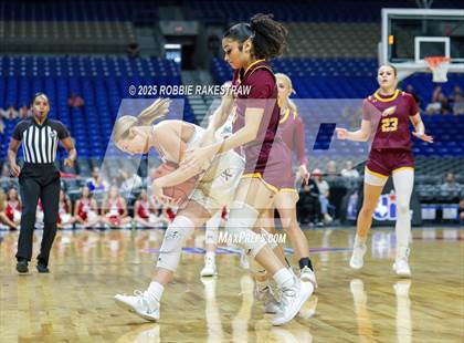 Thumbnail 2 in Fairfield vs. Jim Ned (UIL 3A Basketball Division I Final) photogallery.