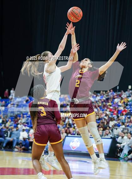 Thumbnail 1 in Fairfield vs. Jim Ned (UIL 3A Basketball Division I Final) photogallery.