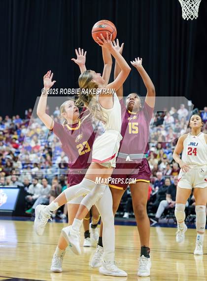 Thumbnail 3 in Fairfield vs. Jim Ned (UIL 3A Basketball Division I Final) photogallery.
