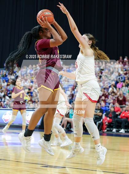 Thumbnail 2 in Fairfield vs. Jim Ned (UIL 3A Basketball Division I Final) photogallery.