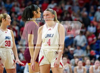 Thumbnail 2 in Fairfield vs. Jim Ned (UIL 3A Basketball Division I Final) photogallery.