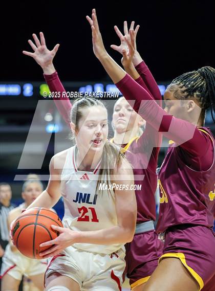 Thumbnail 3 in Fairfield vs. Jim Ned (UIL 3A Basketball Division I Final) photogallery.