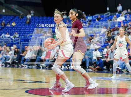 Thumbnail 1 in Fairfield vs. Jim Ned (UIL 3A Basketball Division I Final) photogallery.