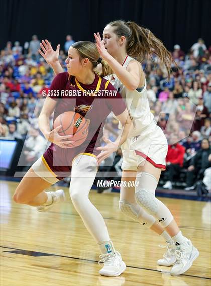 Thumbnail 3 in Fairfield vs. Jim Ned (UIL 3A Basketball Division I Final) photogallery.