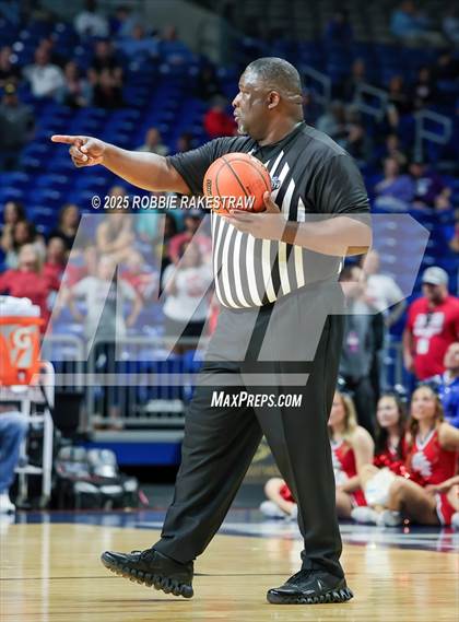 Thumbnail 3 in Fairfield vs. Jim Ned (UIL 3A Basketball Division I Final) photogallery.