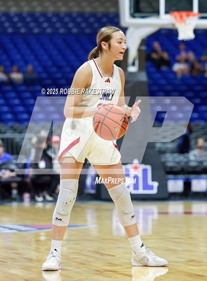 Thumbnail 2 in Fairfield vs. Jim Ned (UIL 3A Basketball Division I Final) photogallery.