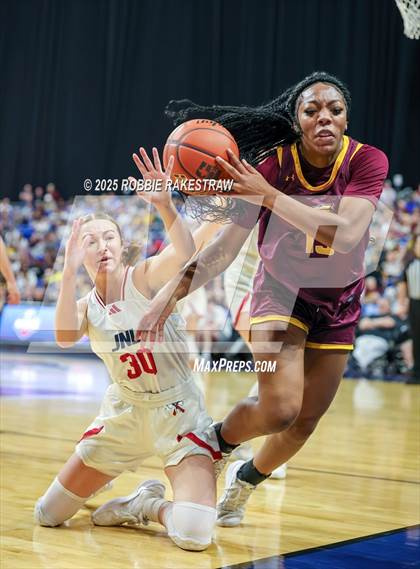 Thumbnail 1 in Fairfield vs. Jim Ned (UIL 3A Basketball Division I Final) photogallery.