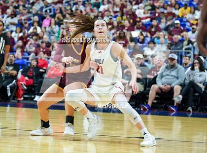 Thumbnail 1 in Fairfield vs. Jim Ned (UIL 3A Basketball Division I Final) photogallery.