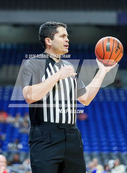 Thumbnail 3 in Fairfield vs. Jim Ned (UIL 3A Basketball Division I Final) photogallery.