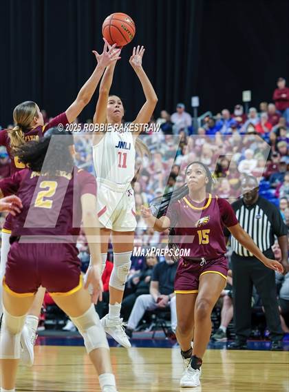 Thumbnail 3 in Fairfield vs. Jim Ned (UIL 3A Basketball Division I Final) photogallery.