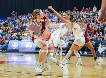 Thumbnail 2 in Fairfield vs. Jim Ned (UIL 3A Basketball Division I Final) photogallery.