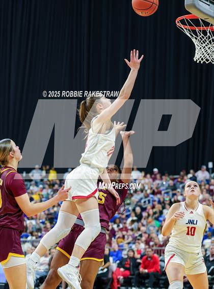 Thumbnail 2 in Fairfield vs. Jim Ned (UIL 3A Basketball Division I Final) photogallery.