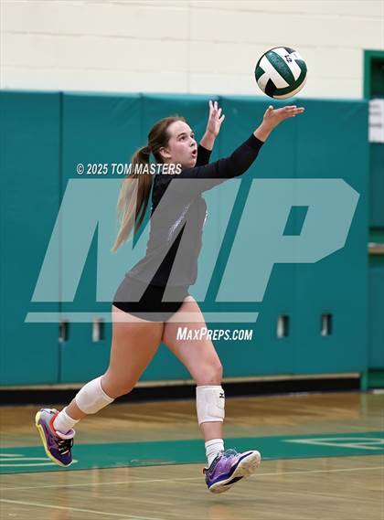 Thumbnail 2 in Hough @ Myers Park photogallery.