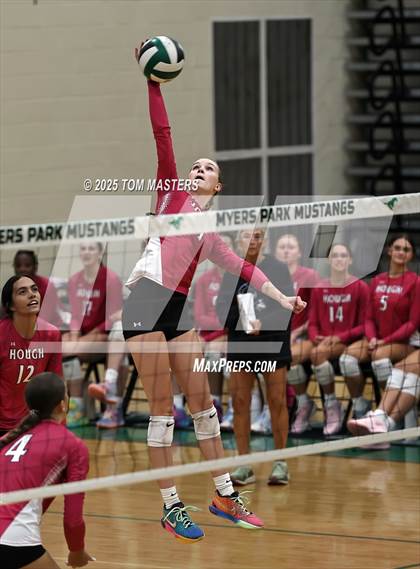 Thumbnail 2 in Hough @ Myers Park photogallery.