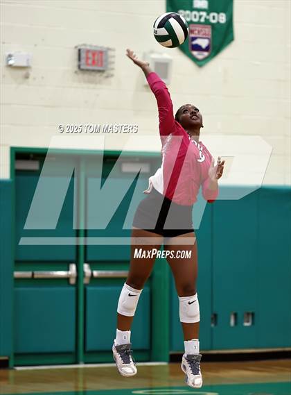 Thumbnail 2 in Hough @ Myers Park photogallery.