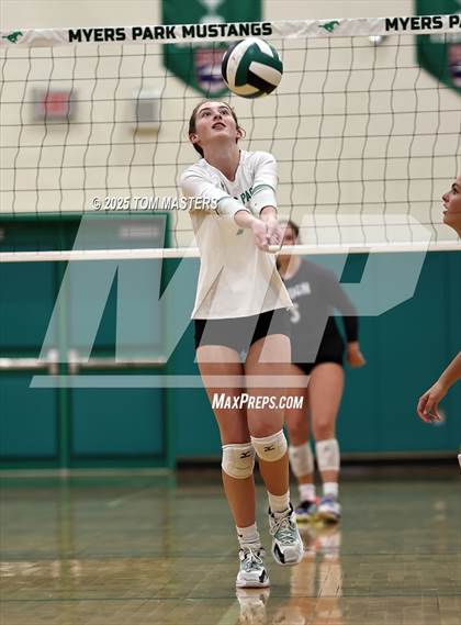 Thumbnail 2 in Hough @ Myers Park photogallery.