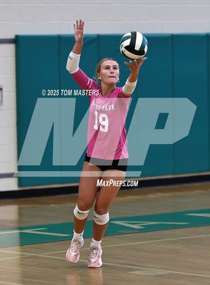 Thumbnail 3 in Hough @ Myers Park photogallery.