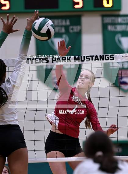 Thumbnail 1 in Hough @ Myers Park photogallery.