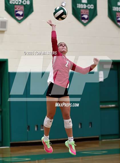 Thumbnail 3 in Hough @ Myers Park photogallery.