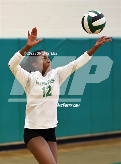 Thumbnail 1 in Hough @ Myers Park photogallery.