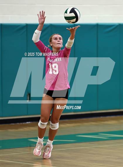 Thumbnail 3 in Hough @ Myers Park photogallery.