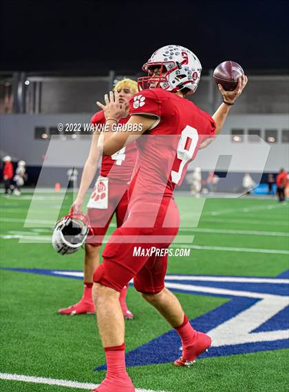 Thumbnail 3 in Glen Rose vs. Carthage (UIL 4A DII State Semifinal) photogallery.