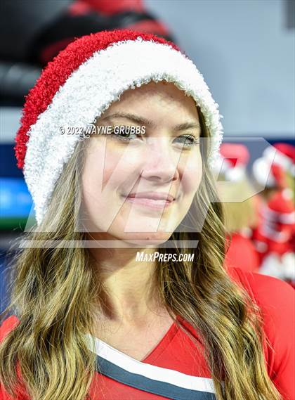 Thumbnail 1 in Glen Rose vs. Carthage (UIL 4A DII State Semifinal) photogallery.
