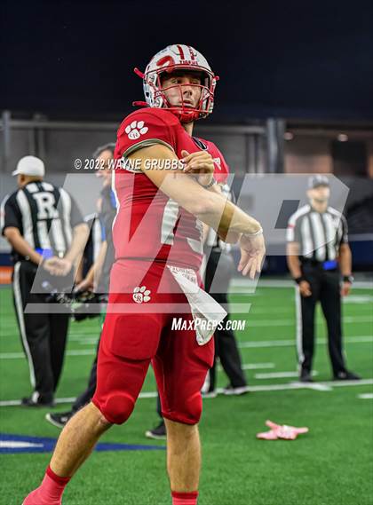 Thumbnail 2 in Glen Rose vs. Carthage (UIL 4A DII State Semifinal) photogallery.