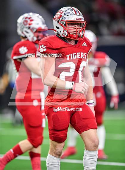 Thumbnail 1 in Glen Rose vs. Carthage (UIL 4A DII State Semifinal) photogallery.