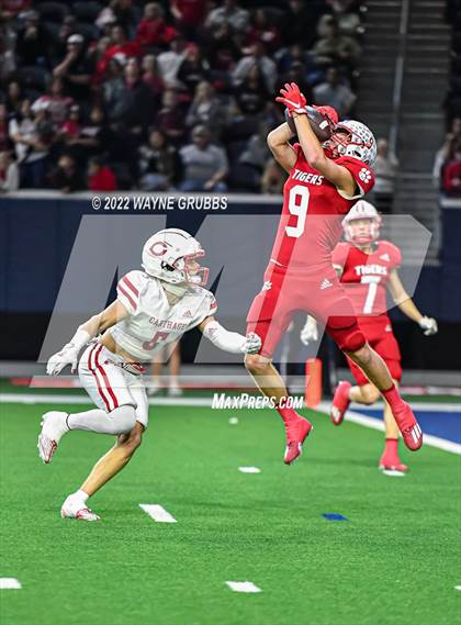 Thumbnail 1 in Glen Rose vs. Carthage (UIL 4A DII State Semifinal) photogallery.