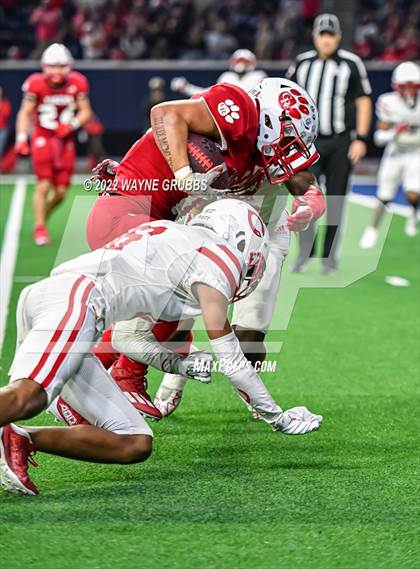 Thumbnail 2 in Glen Rose vs. Carthage (UIL 4A DII State Semifinal) photogallery.