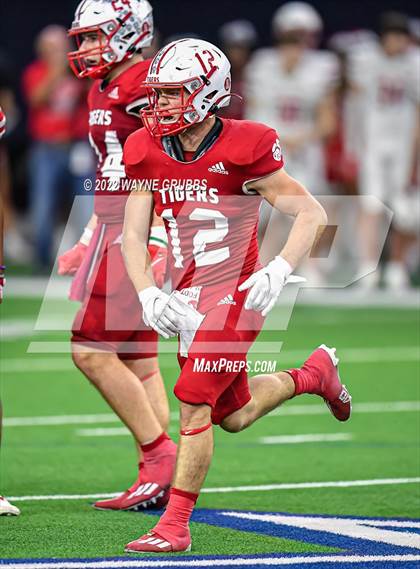 Thumbnail 1 in Glen Rose vs. Carthage (UIL 4A DII State Semifinal) photogallery.