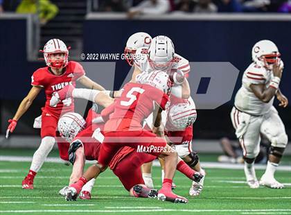 Thumbnail 1 in Glen Rose vs. Carthage (UIL 4A DII State Semifinal) photogallery.