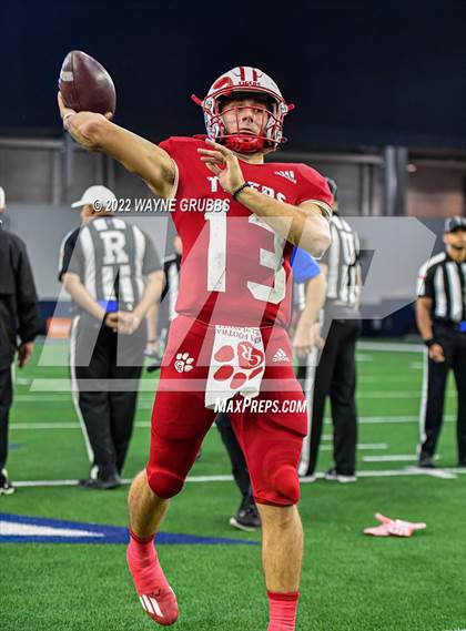 Thumbnail 3 in Glen Rose vs. Carthage (UIL 4A DII State Semifinal) photogallery.