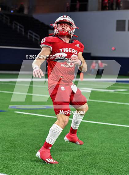 Thumbnail 2 in Glen Rose vs. Carthage (UIL 4A DII State Semifinal) photogallery.