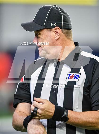 Thumbnail 2 in Glen Rose vs. Carthage (UIL 4A DII State Semifinal) photogallery.