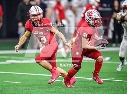 Thumbnail 1 in Glen Rose vs. Carthage (UIL 4A DII State Semifinal) photogallery.
