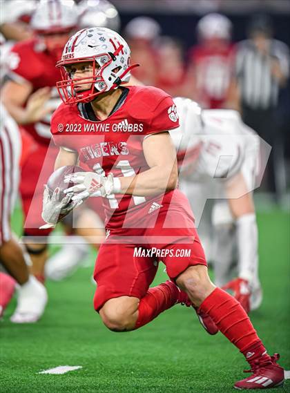 Thumbnail 2 in Glen Rose vs. Carthage (UIL 4A DII State Semifinal) photogallery.