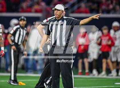 Thumbnail 2 in Glen Rose vs. Carthage (UIL 4A DII State Semifinal) photogallery.