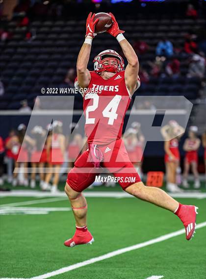 Thumbnail 2 in Glen Rose vs. Carthage (UIL 4A DII State Semifinal) photogallery.