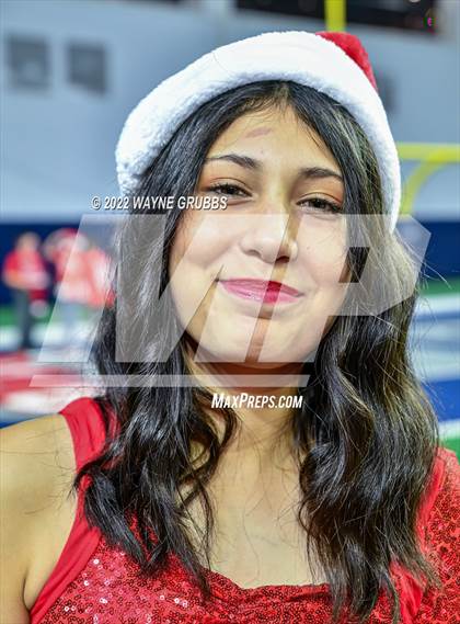 Thumbnail 3 in Glen Rose vs. Carthage (UIL 4A DII State Semifinal) photogallery.