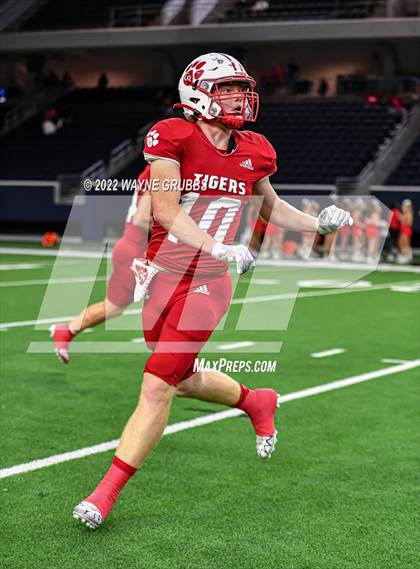 Thumbnail 3 in Glen Rose vs. Carthage (UIL 4A DII State Semifinal) photogallery.
