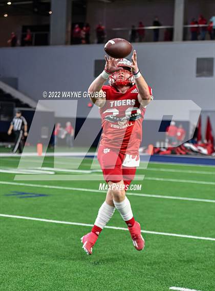 Thumbnail 1 in Glen Rose vs. Carthage (UIL 4A DII State Semifinal) photogallery.
